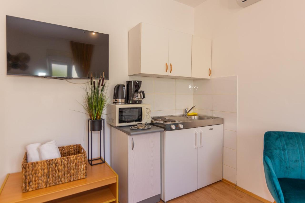Matic Apartments Split Exterior photo